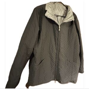 Women's Black/Silver Reversable Quilted Jacket